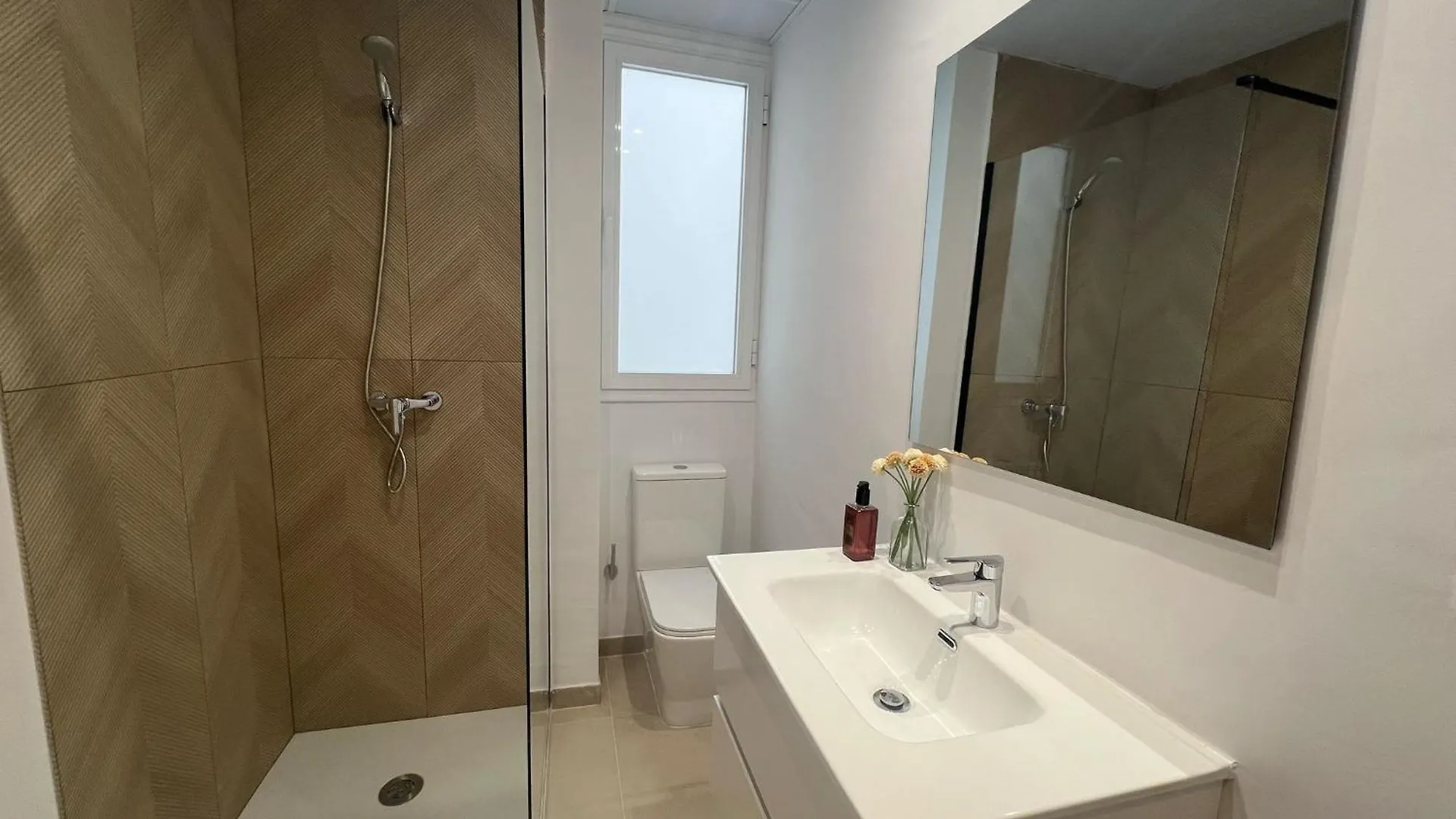 Apartment Apto Gran Capitan Center I - Parking Cordoba