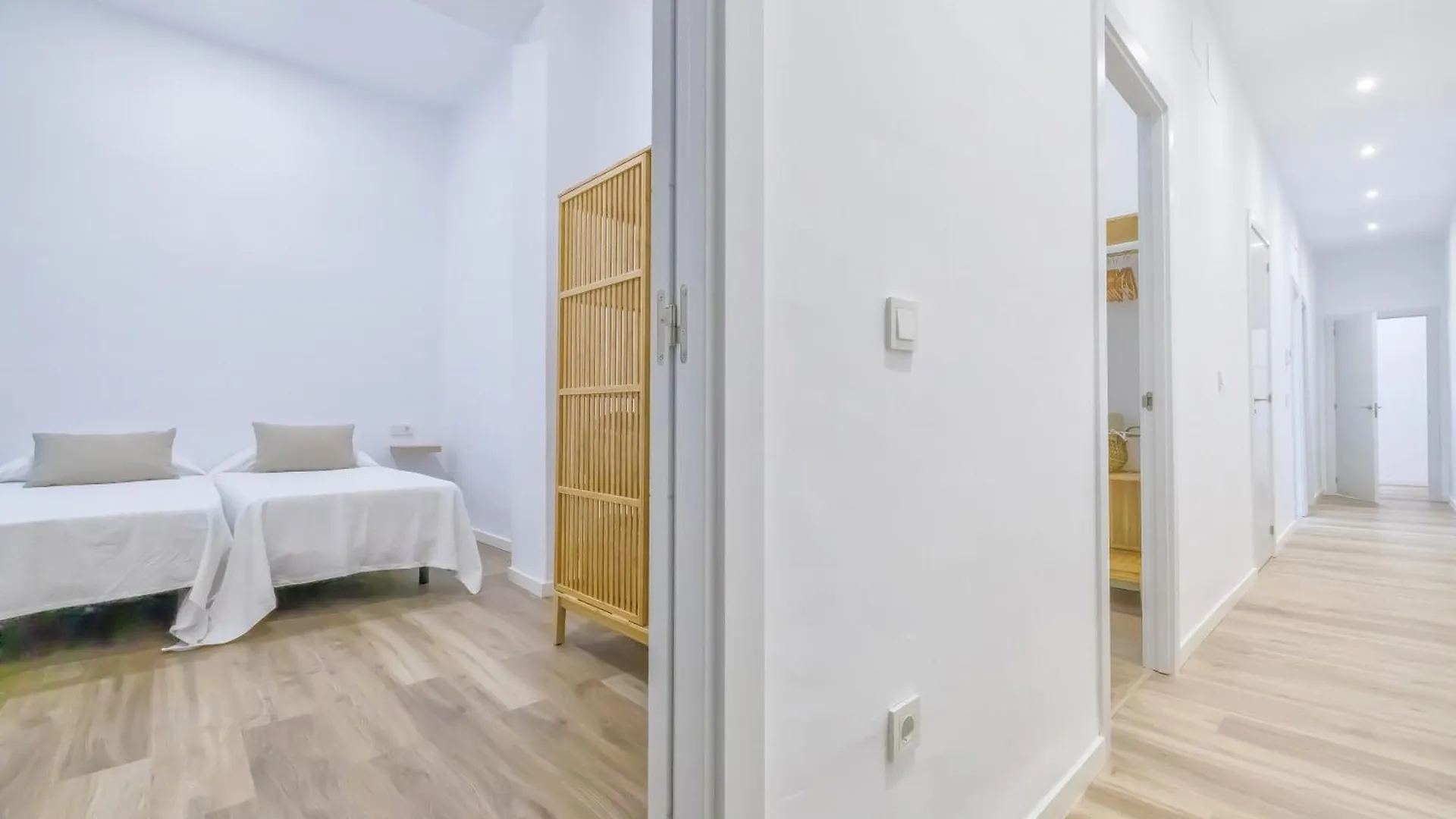 Apartment Apto Gran Capitan Center I - Parking Cordoba Spain